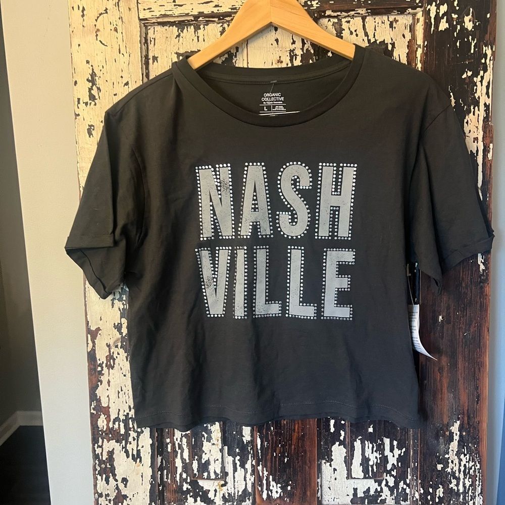 Bling Nashville Graphic crop T-Shirt. NWT. Size L. Organic Collective.